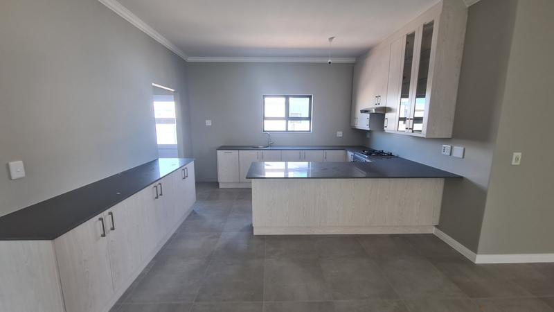 3 Bedroom Property for Sale in Sunningdale Western Cape